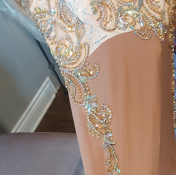 I already wore it and cannot wear it again. - Picture 5 of 7